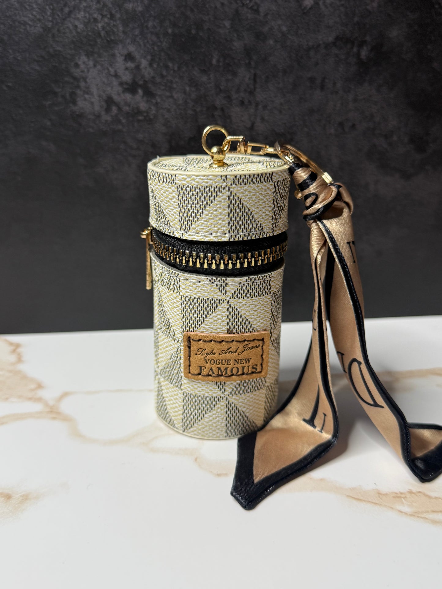 Chic Mini Essentials Storage Case